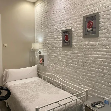 بيت ضيافة هوستال أورليانز برشلونة